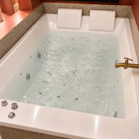 Le Petit Grenat - 2p - Jacuzzi Apartment